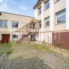 Foto inzerátu Prodej bytového domu s užitnou plochou 1450 m2 v centru Turnova