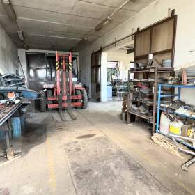 Foto inzerátu Pronájem zařízené výrobní haly pro kovo-výrobu v obci Plaňany.