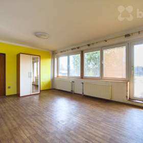 Foto inzerátu Prodej dvougenerační vily 292 m2, pozemek 1751 m2, Čejetice