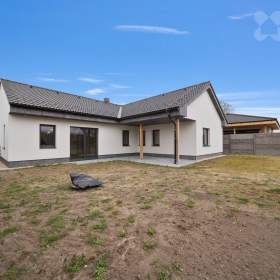 Prodej novostavby 4+kk (162 m2) s pozemkem (1098 m2) v Újezdu u Přelouče / 19427343