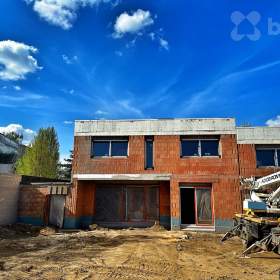 Prodej rodinného domu 5+kk, s užitnou plochou 224 m2 a pozemkem 354 m2 / 19433127