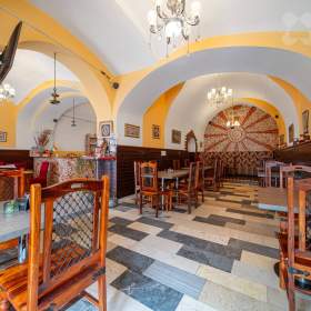 Prodej restaurace, Hradec Králové, Velké náměstí / 19434450