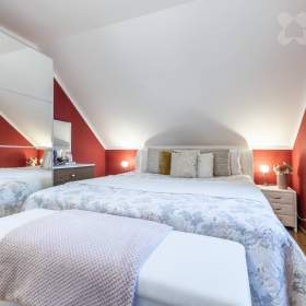 Foto inzerátu Prodej nově postaveného rod. domu 5+1, 160m2, pozemek 591m2, Jeneč, ul. Unhošťská