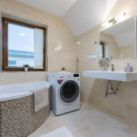 Foto inzerátu Prodej nově postaveného rod. domu 5+1, 160m2, pozemek 591m2, Jeneč, ul. Unhošťská