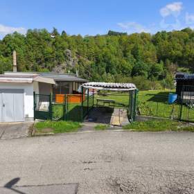 Foto inzerátu Prodej zahradního domku 40 m2 a garáží 19 m2 , pozemek 601 m2