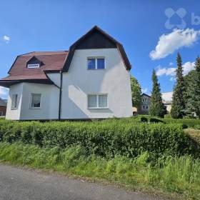 Foto inzerátu Prodej rodinného domu 240 m2, pozemek 705m2, Hrob - Mlýny.