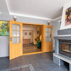 Foto inzerátu Elegantní rodinný dům uprostřed přírody s moderními technologiemi v Kamenici Ládví