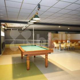 Foto inzerátu Prodej zábavního a bowlingového centra, Hradec Králové