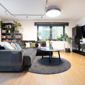 Foto inzerátu Prodej výjimečného domu 5+1 s garáží a zahradou ve Lhotě u Dřís.