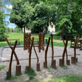 Prodej cihlového 2+kk, 47m2, OV, park, klid, zeleň, Milovice- Kaštanová / 19477710