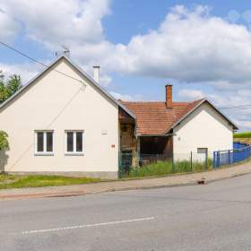 Rodinný dům 1+kk, UP 70 m2, CP 181 m2, obec Cetkovice / 19499584