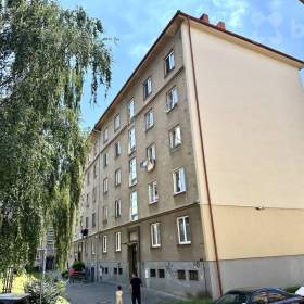 Prodej bytu 3+1 v Hradci Králové -  Okružní ulice, 78 m2 / 19505357