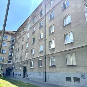 Prodej bytu 3+1 v Hradci Králové -  Okružní ulice, 78 m2 / 19505357