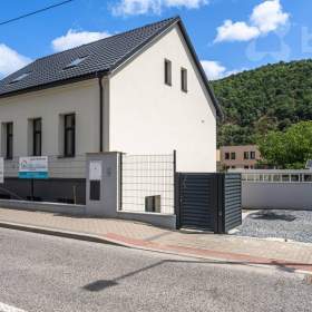 Prodej bytu 3+1 67 m2 Zbraslav / 19516517