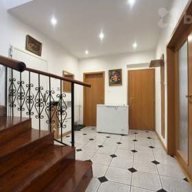 Foto inzerátu Exklusívně nabízíme rodinný dům v obci Hovorčovice.