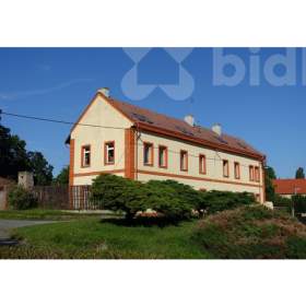 Pronájem bytu 2+kk, vel. 70 m2, zahrada, parkovací stání, Dřetovice / 19522414