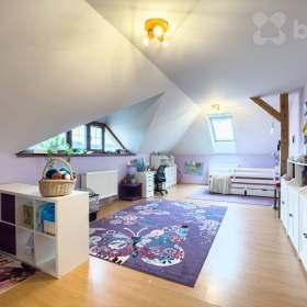 Foto inzerátu Prostorný rodinný dům 6+1 se zahradou a garáží - Kvíčovice