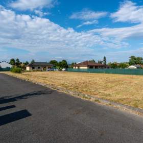 Prodej Stavebního pozemku 1.216 m2;  s kompletními inženýrskými sítěmi v Dolní Lukavici / 19529572