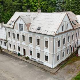 Prodej zavedeného penzionu pod hradem Houska -  funkční provoz v atraktivní lokalitě / 19530646