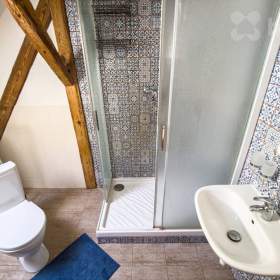 Foto inzerátu Prodej zavedeného penzionu pod hradem Houska - funkční provoz v atraktivní lokalitě