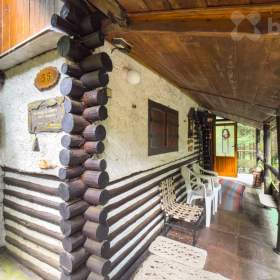 Foto inzerátu Prodej chaty o velikosti 38 m2 v lese s elektřinou