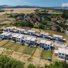 Rodinný dům 5+kk s garáží a zahradou -  novostavba na pozemku 501 m² , Hořovice / 19534345