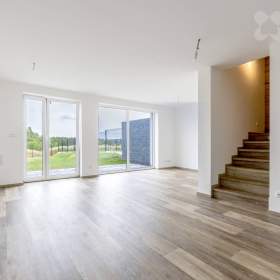 Foto inzerátu Rodinný dům 5+kk s garáží a zahradou - novostavba na pozemku 501 m², Hořovice