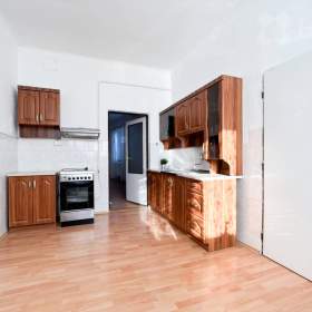 Foto inzerátu Prodej bytu 3+1 v rodinném domě ze zahradou 158m2