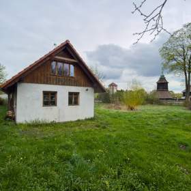 Foto inzerátu Veliny - poloroubenka - pozemek 4485m2