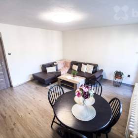 Foto inzerátu Prodej bytu 3+1/L, 75 m2, zahrada, parkování, Nučice, okr. Praha - západ