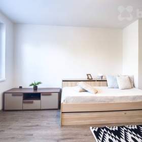 Foto inzerátu Prodej bytu 3+1/L, 75 m2, zahrada, parkování, Nučice, okr. Praha - západ