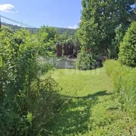 Foto inzerátu Prodej bytu 1+kk 37 m2 se zahrádkou v Loděnici