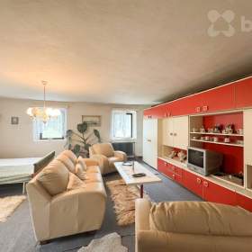 Foto inzerátu Prodej rodinného domu 310 m2 se stodolou 330m2 na pozemku 5 820 m2 v obci Valkeřice