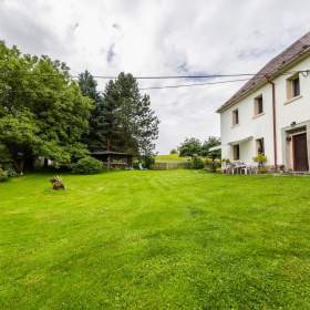 Foto inzerátu Prodej rodinného domu 310 m2 se stodolou 330m2 na pozemku 5 820 m2 v obci Valkeřice