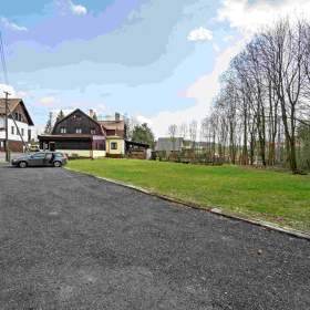 Foto inzerátu Prodej dvou ubytovacích zařízení 968 m2 užitné plochy, s pozemkem 4150 m2, Lučany nad Nisou