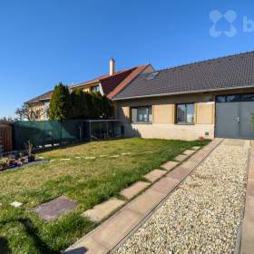 Foto inzerátu Prodej rodinného domu ve Šlapanicích u Brna - klidná lokalita, prostorné bydlení