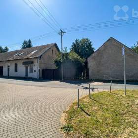 Foto inzerátu Prodej domu s pozemkem o 726 m2, dílnou a stodolou - Sulice, Praha-východ