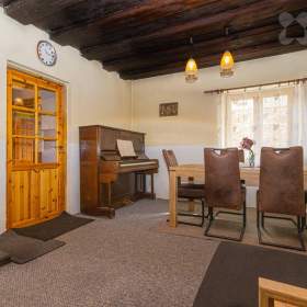 Foto inzerátu Prodej vesnického statku se dvěma domy 840 m2, pozemek 2253 m2,Byňov u Nových Hradů