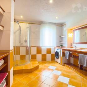 Foto inzerátu Prodej rodinného domu 6kk, 314 m2, zahrada 1385m2 - Stolany u Chrudimi