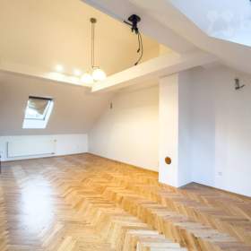 Foto inzerátu Pronájem rodinného domu, 5+kk, 242m2, pozemek 365 m2, Rooseveltova, Kladno