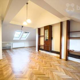 Foto inzerátu Pronájem rodinného domu, 5+kk, 242m2, pozemek 365 m2, Rooseveltova, Kladno