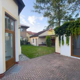 Foto inzerátu Pronájem rodinného domu, 5+kk, 242m2, pozemek 365 m2, Rooseveltova, Kladno