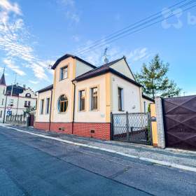 Foto inzerátu Pronájem rodinného domu, 5+kk, 242m2, pozemek 365 m2, Rooseveltova, Kladno