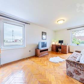 Foto inzerátu Na prodeji prostorný rodinný dům 6+1 v Českých Budějovicích