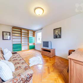 Foto inzerátu Na prodeji prostorný rodinný dům 6+1 v Českých Budějovicích