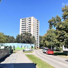 Pronájem bytu 2+1 nedaleko centra Českých Budějovic, ulice Kubatova / 19599628