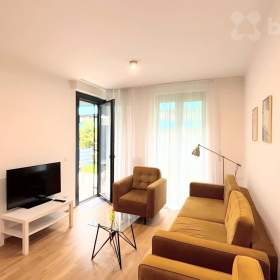 Foto inzerátu Rezervace! Pronájem moderního bytu 2+kk se zahrádkou - Praha 7, Holešovice