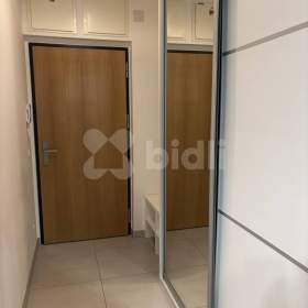 Foto inzerátu Rezervace! Pronájem moderního bytu 2+kk se zahrádkou - Praha 7, Holešovice