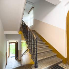 Foto inzerátu Prodej prostorné vily s čtyřmi byty ve vyhledávané části Františkových Lázní