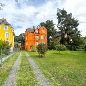 Foto inzerátu Prodej prostorné vily s čtyřmi byty ve vyhledávané části Františkových Lázní